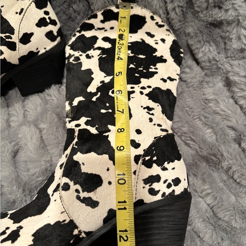 Dingo Black and White Cowhide Cowboy Boots - Picture 13 of 16
